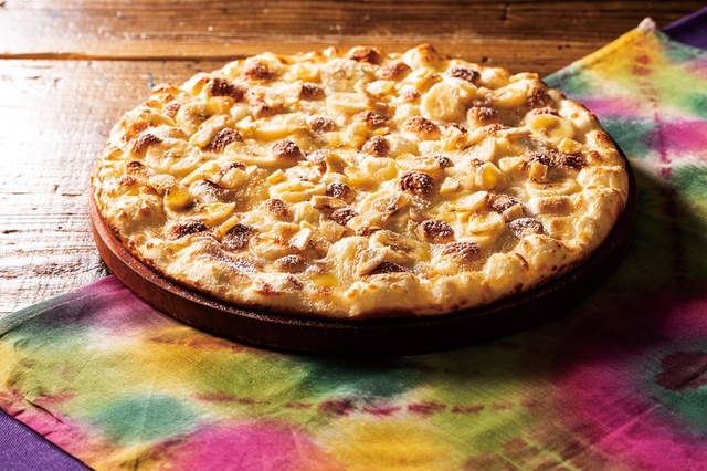 クワトロバナナのデザートピザ