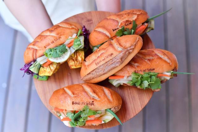 各種「バインミーサンドイッチ」