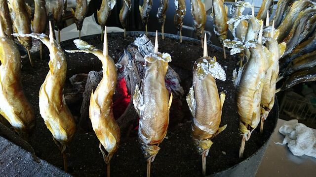 【東北自動車道・那須高原SA(下り線)】焼き立ての鮎の塩焼きは絶品！ 引用元：那須高原SA Facebook