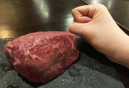 格安食べ放題 のレベルを更新 絶品ゲンコツ肉塊 ケーキは自家製 300b One 実食レポート 2 2 うまい肉