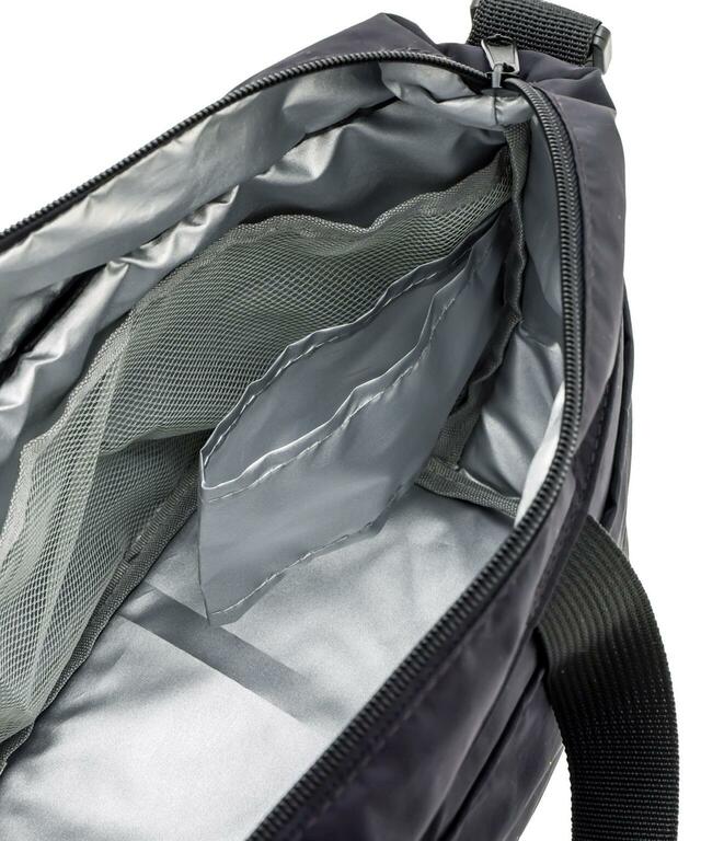 【3COINSの保冷バッグ売れ筋ランキング 4位】「ベビーカー用保冷バッグ」880円（税込）