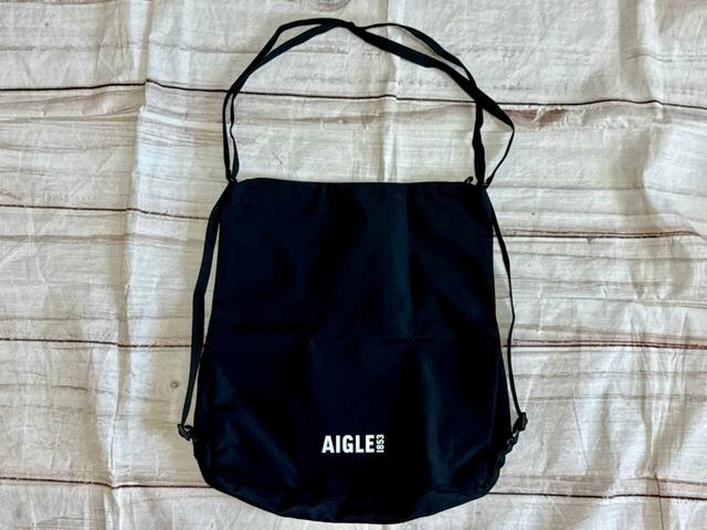 ストアップを調節するだけでトートバッグに変身！