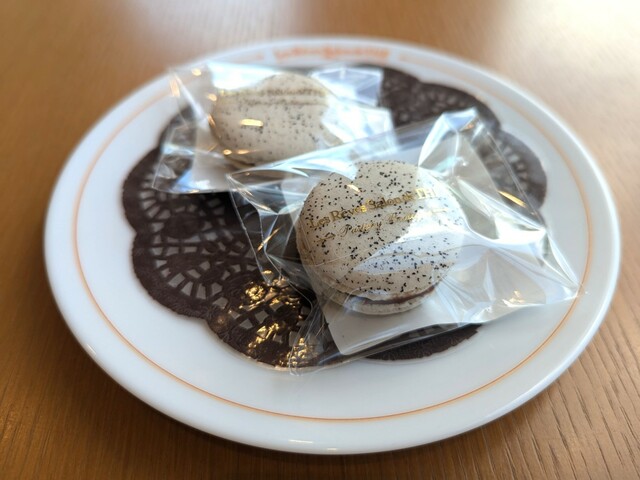 【富士急ハイランド・リサとガスパール タウン】「紅茶のマカロン」250円／レレ―ヴ サロン・ド・テ