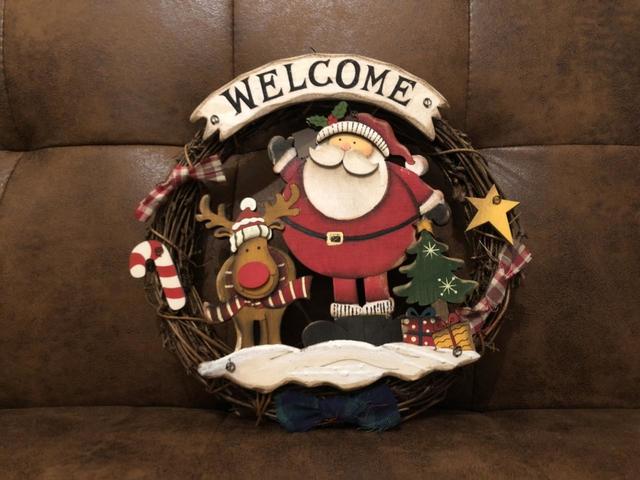 【AWESOME STORE】Straw リース Welcome Santa 980円（税込1,078円）