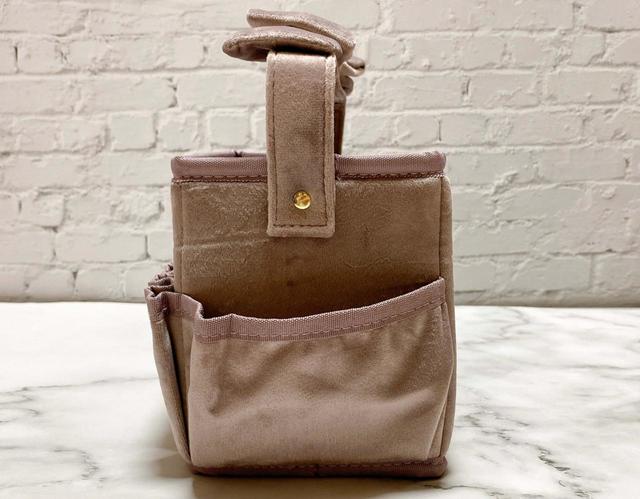 【ニトリ　デコホーム　コスメキャリー】両サイドにもポケットが1つずつついています