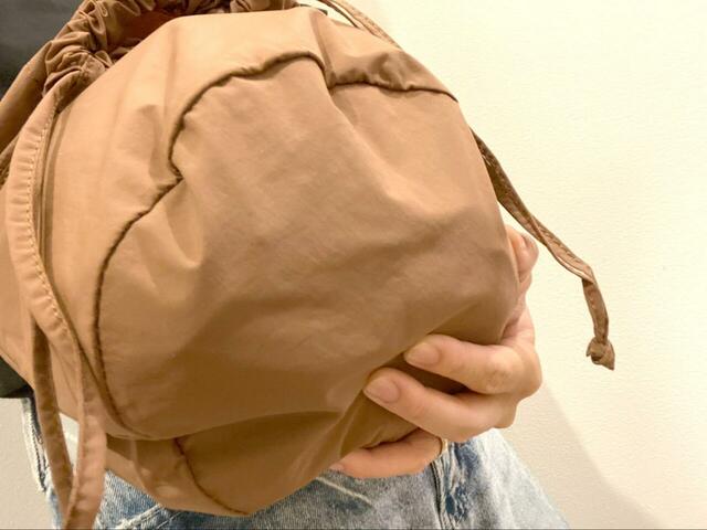 【BEAMS サウナバッグ】サウナアイテムの他、お財布なんかも収納できます♪