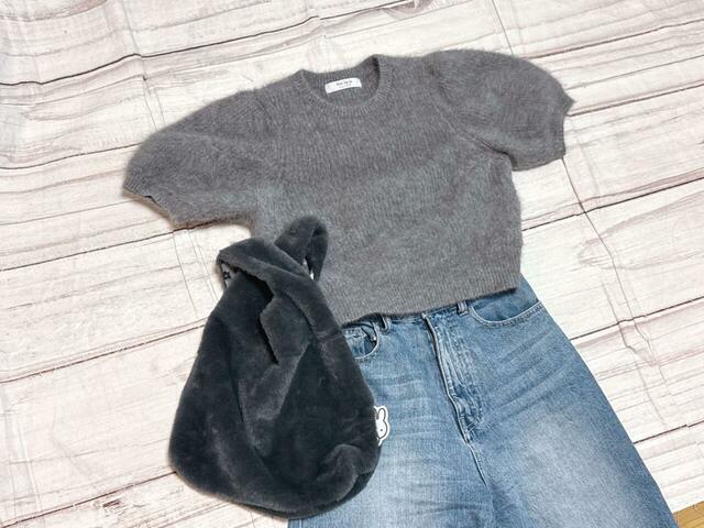 持つだけでワンランクアップおしゃれに見えるバッグです♪