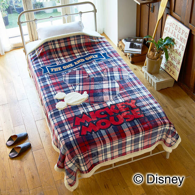 あったかボアコンビ毛布 ￥7,700｜昭和西川ディズニー寝具「Dive in Disneyシリーズ」
