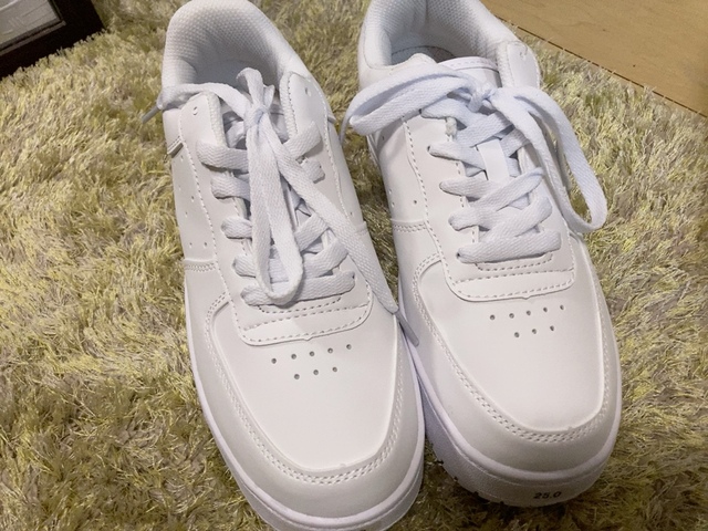 【ワークマン コートシューズ】ナイキのエアフォース1のようにスタイリッシュなデザイン！