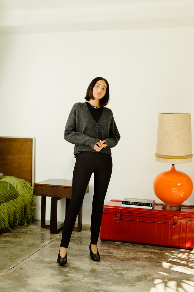 ユニクロ：HTウルトラストレッチハイライズレギンスパンツ