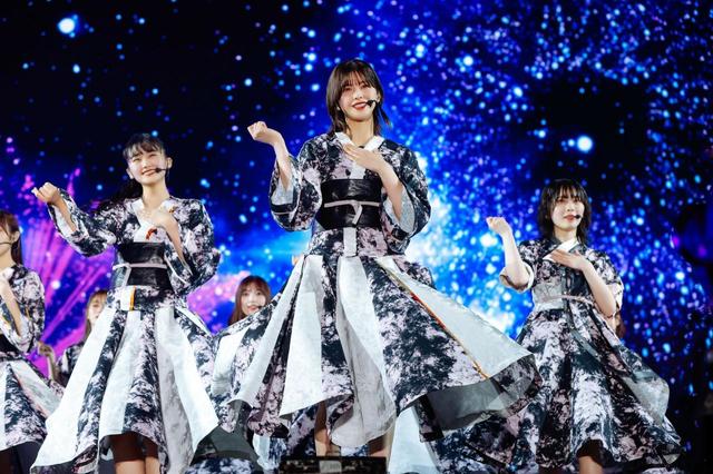 「無言の宇宙」『櫻坂46 1st TOUR 2021』より