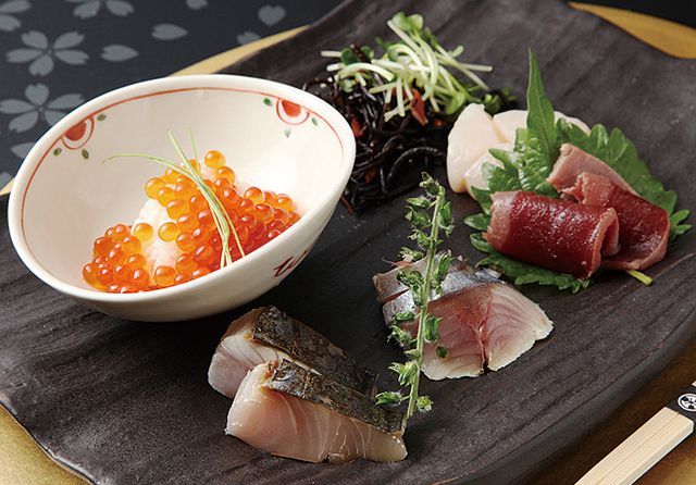 「鉄板焼」の名店特集／黒田屋（六本木）　本日の鮮魚おすすめ盛り合わせ 1人前1200円～（税別）