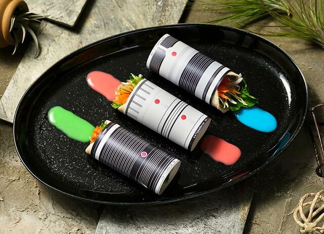 「ライトセーバーサンド」＜税込1,890円＞【東京ソラマチで「STAR WARS」OH MY CAFE開催】