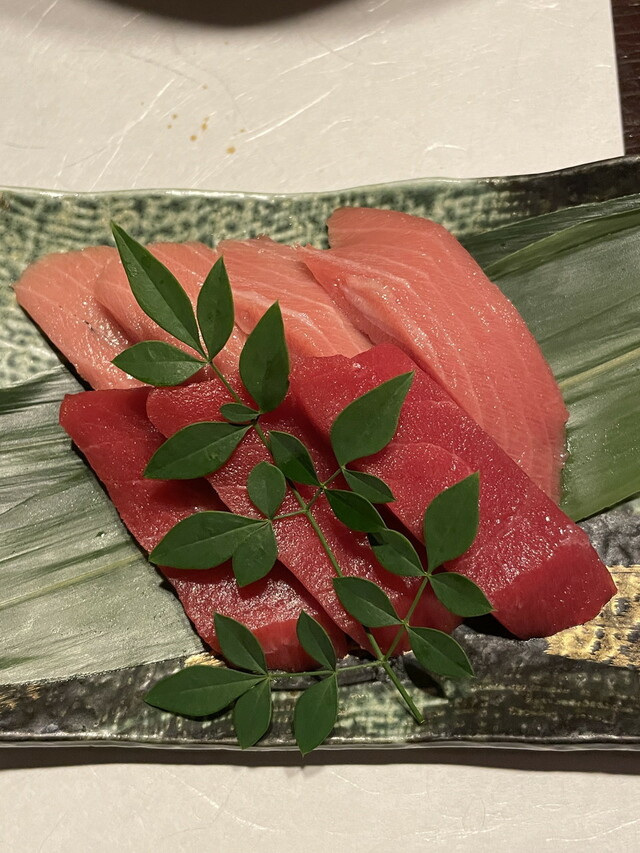 「大間の鮪づくし会席」ねぎま鍋に入れる鮪も肉厚で絶品！