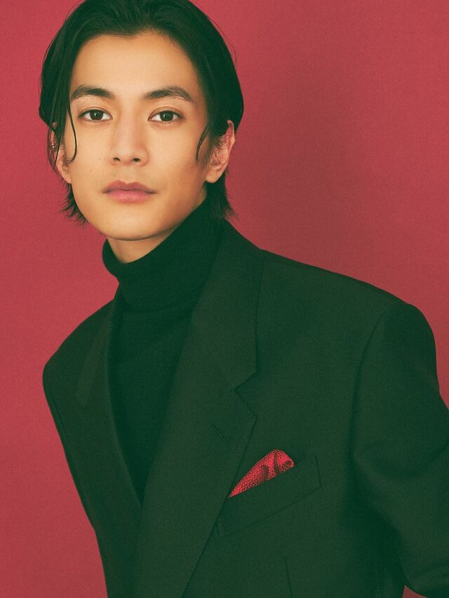 渡邊圭祐  撮影：友野雄