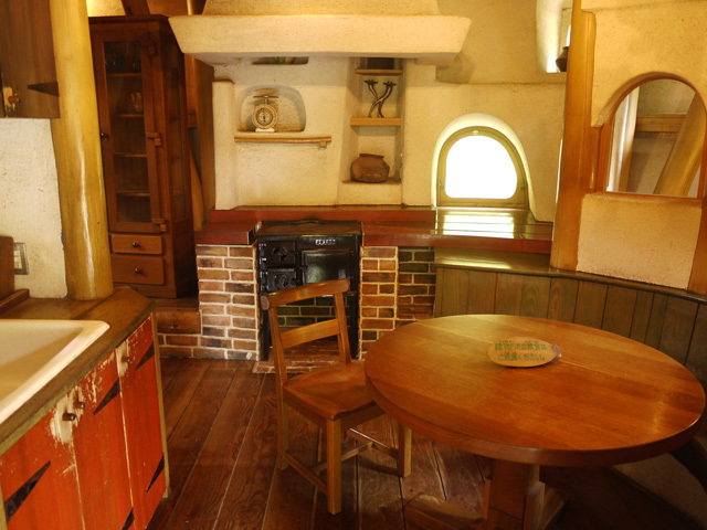 ムーミンママが美味しい料理を作っていそうなダイニングキッチン