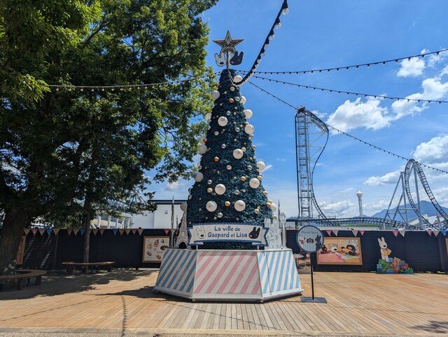 【富士急ハイランド・リサとガスパール タウン】「France Fair」開催中のタウン内