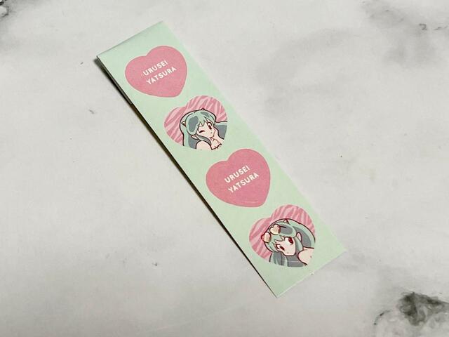 【100円ショップ×うる星やつら】シールはなんともキュートなハート型！