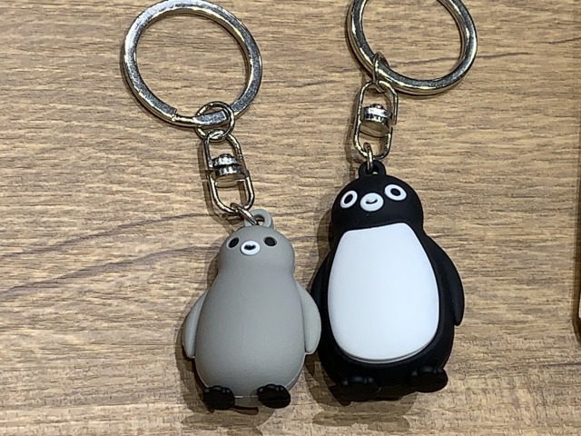 コロンとしたキーホルダーは2つ揃えたい！