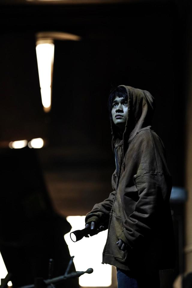 舞台『マーキュリー・ファー Mercury Fur』 撮影：細野晋司