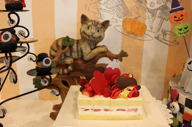 ショートケーキも、アリス仕様