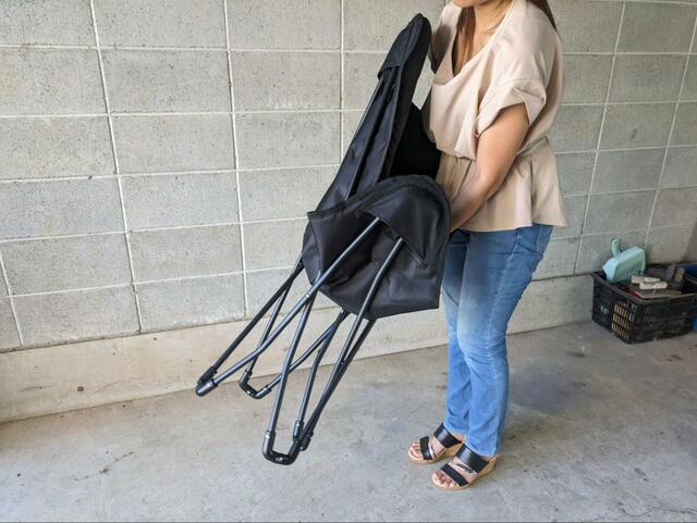 【ニトリ 洗える＆はっ水 バタフライチェア（S01SS）ブラック】軽いのでササっと移動できます