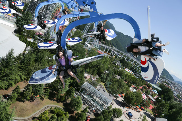 富士急ハイランド「テンテコマイ」