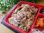 【ダブルカルビの焼肉弁当】贅沢な気分になる茶飯