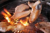 「イベリコ豚 豚トロ」＜期間：2026年4月25日～26日＞【「イベリコ豚」＆「骨付きカルビ」が食べ放題！すたみな太郎の“GW贅沢企画”で人気焼肉を好きなだけ！】