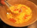 トマトの酸味とタマゴの甘さがちょうどよく混ざり合うトマトとタマゴのスープ