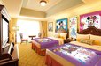 東京ディズニーリゾート 35周年“Happiest Celebration!”デコレーションの客室（イメージ）｜東京ディズニーランドホテル