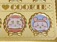 キャラクターごとに背景カラーが異なり、それぞれのイメージカラーを楽しめるのもうれしいポイント