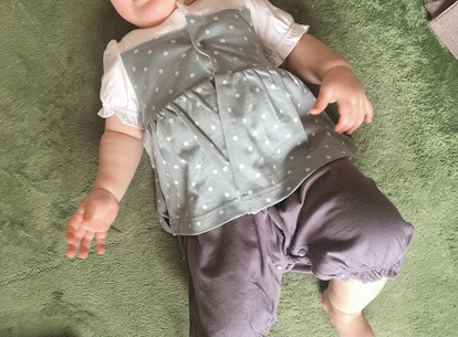 Gu Baby ジーユーの安くてかわいい ベビー服 レビュー 赤ちゃんに着せてみたら 1 2 ハピママ