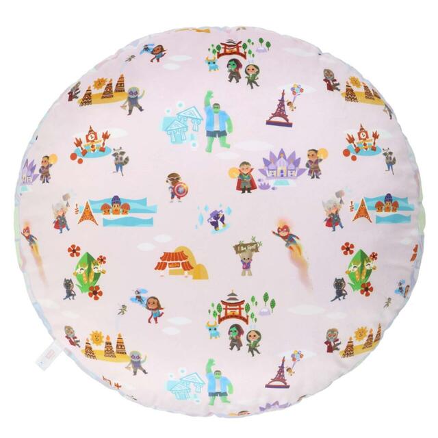 クッション 3,600円｜東京ディズニーランド「イッツ・ア・スモールワールドwithグルート」グッズ｜販売店舗：東京ディズニーランド「キングダム・トレジャー」｜発売日：2025年12月26日（金）