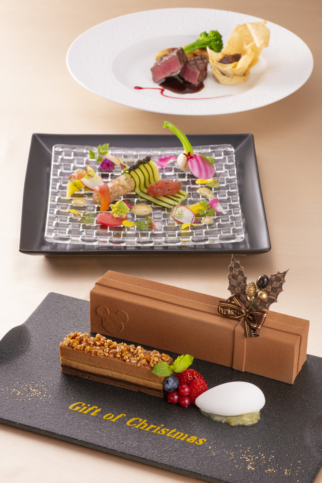 「エンパイア・グリル」“ギフト・オブ・クリスマス”　スペシャルディナー　エメラルド