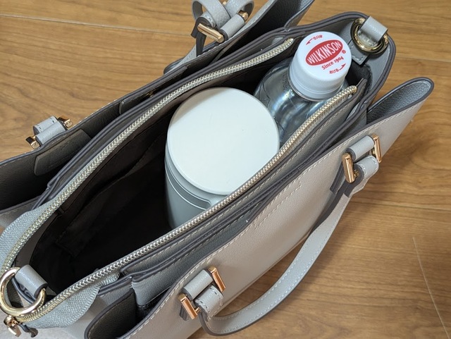 【ハニーズ 軽量両あおりハンドバッグ】水筒や500mlペットボトルも立てて入れられるのが嬉しい!