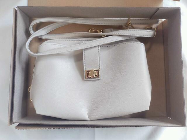 丁寧に梱包されている