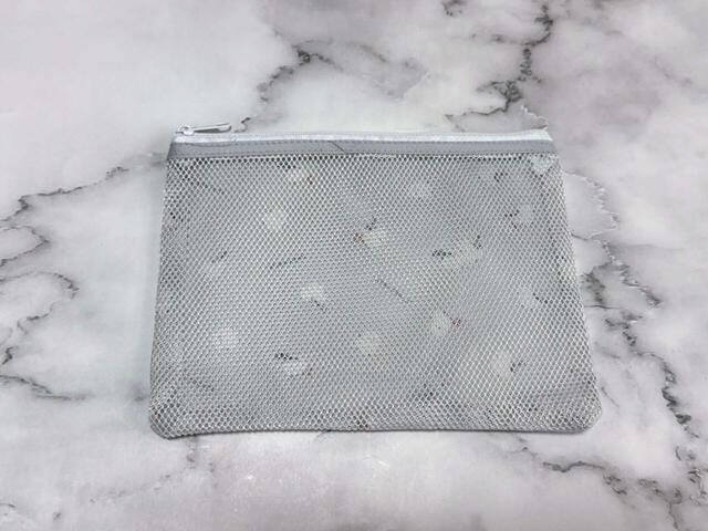 【Seria セリア】ファスナーポーチ シマエナガ柄：110円（税込）