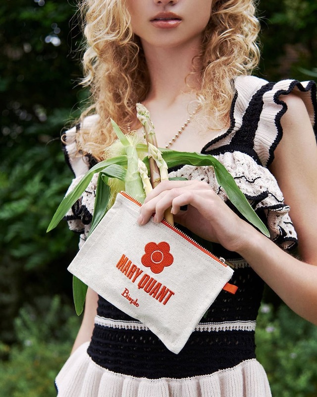 【MARY QUANT&Biople】「フラットポーチ」(各1,485円)/マチのない薄型デザインで、すっきり収納できるフラットポーチ