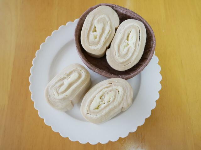 付属のカップに入れて焼き上げます