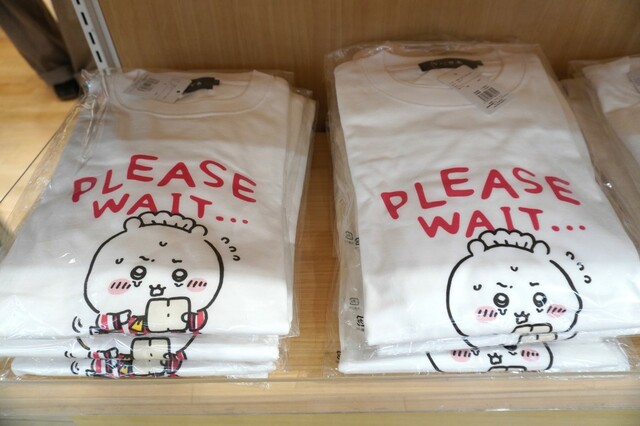 【ちいかわレストラン】「Tシャツ ちいかわ ホワイト」M・L 各3,080円（税込）