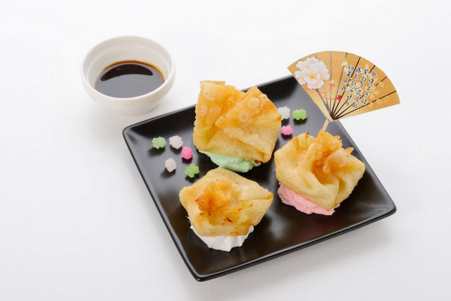 なんて素敵にジャパネスク「新婚・瑠璃の桃の茶巾包み餃子」　©NAOMI YAMAUCHI/HAKUSENSHA　©CHIHIRO OOMURA