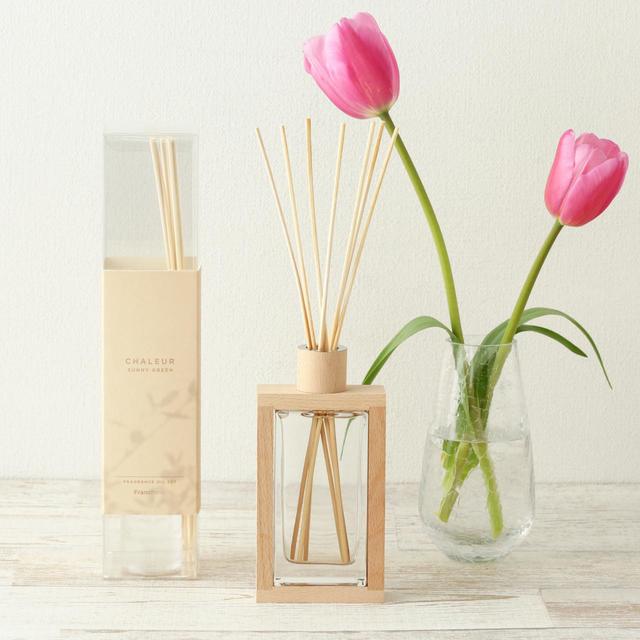 「シャルー」シリーズ　ルームフレグランス3,800円（税込）、フレグランスオイルセット1,900円（税込）