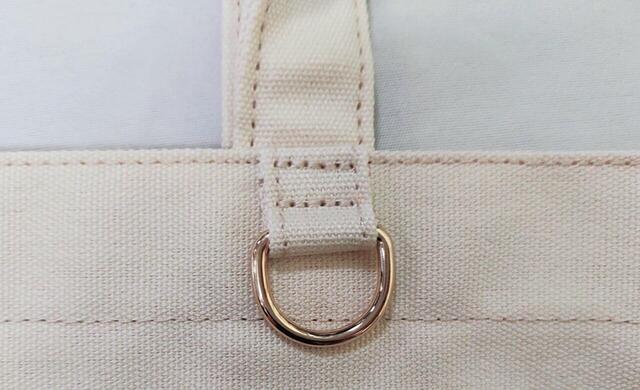 トートはDカンがついている