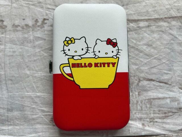 なんとバックにもデザイン入り！