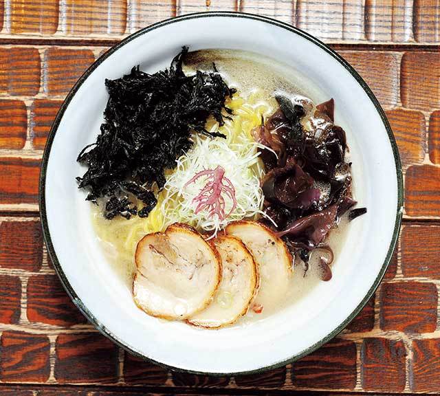 炎の味噌ラーメン 札幌炎神（大通エリア） 海薫る炎の潮ラーメン 800円（塩）