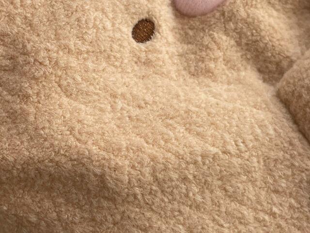 【すみっコぐらしののびのびお片付け巾着 とんかつ】生地はもこもこふわふわ