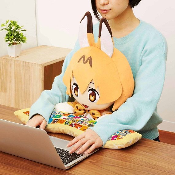 サポートなら任せて！「けものフレンズ」サーバルちゃんのぬいぐるみPC 