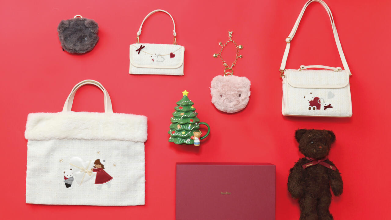 新品未使用品。ファミリアクリスマスシリーズポーチ ファミリアのクリスマス新作がかわいすぎ！“100体限定プレミアムベアー