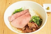 “肉自慢”のラーメン厳選5杯! 主役級のチャーシュー&ローストビーフてんこ盛り